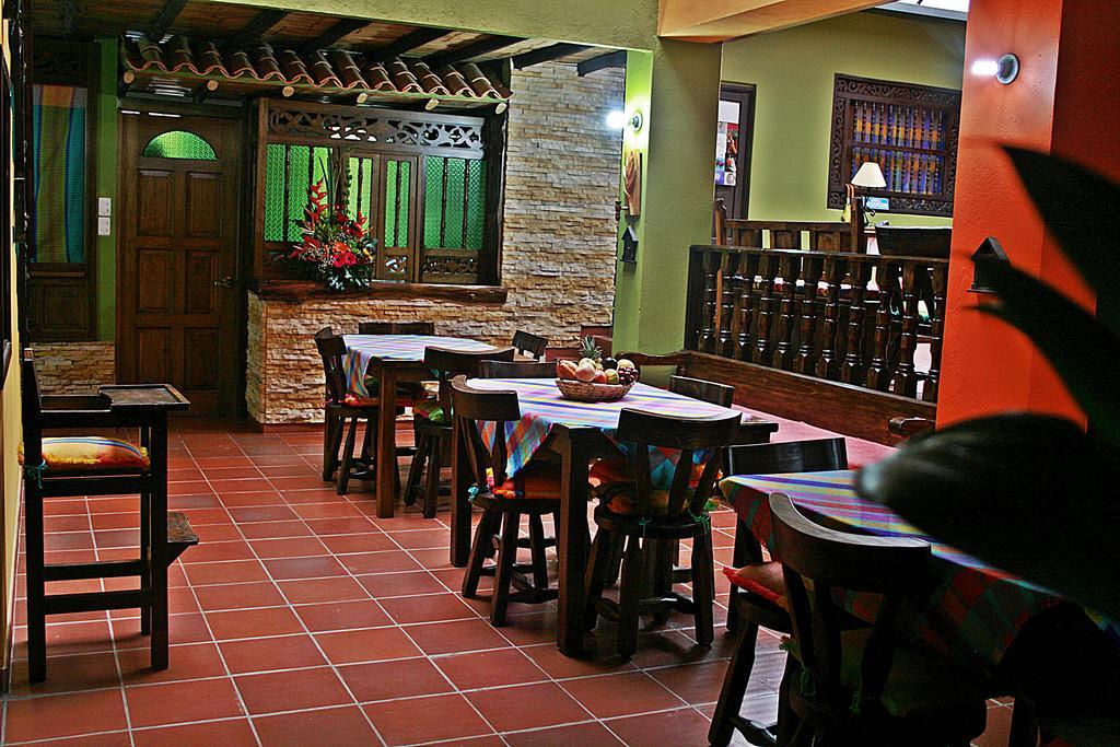 Hotel Los Geranios 두이타마 외부 사진