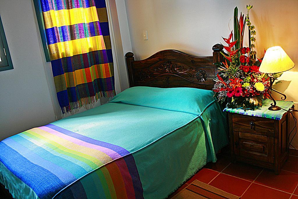 Hotel Los Geranios 두이타마 외부 사진